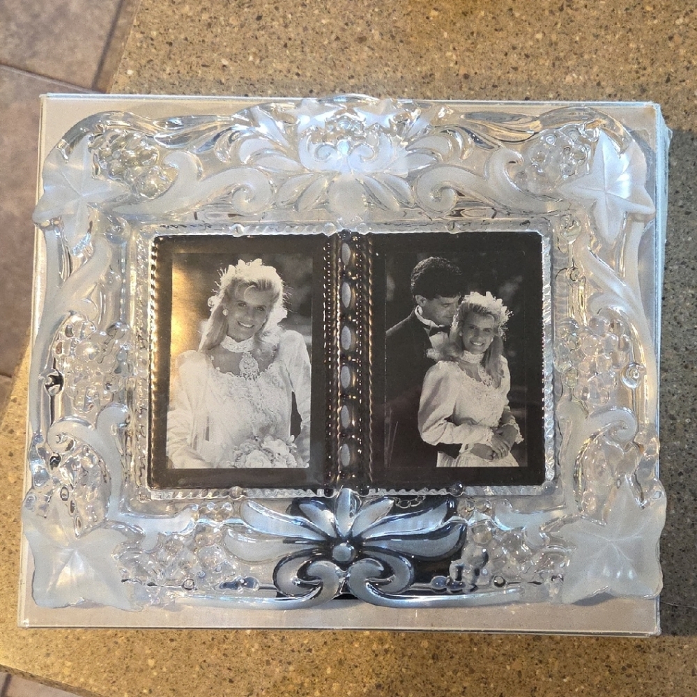 Mikasa Clear Glass Ornate Double Photo Frame